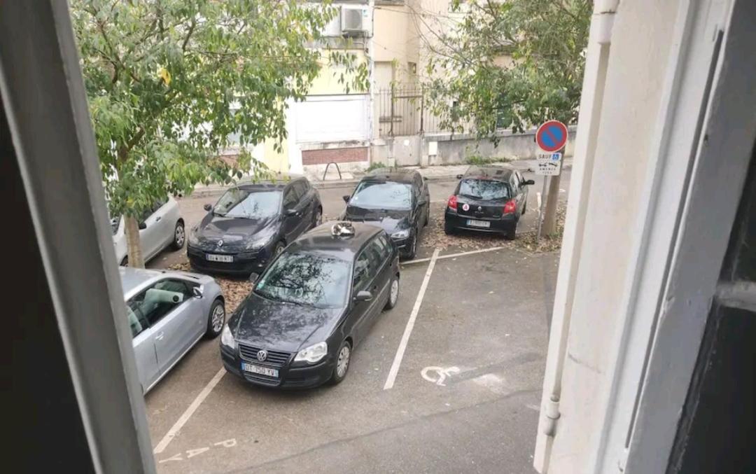 Studio Hypercentre A 2 Pas De La Gare Appart N°2 Ажан Екстериор снимка